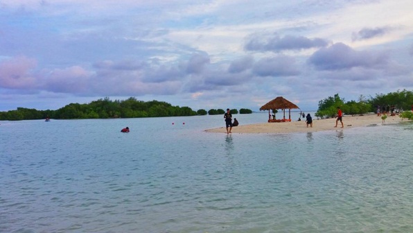 Yuk Liburan Seru Ke Pantai Pasir Perawan di Pulau Pari