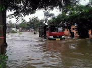 Waduk Jatigede Putus Jalur Sumedang-Wado