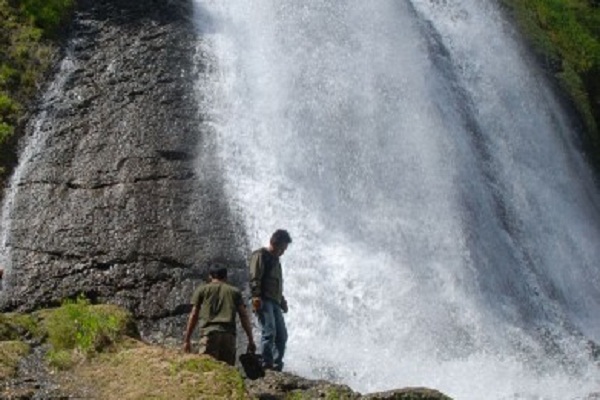 Air Terjun Cihear Sajian Alam Menakjubkan di Banten