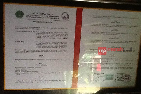 Ketika Para Waria Ikhlas Ingin Dekat dengan Tuhannya
