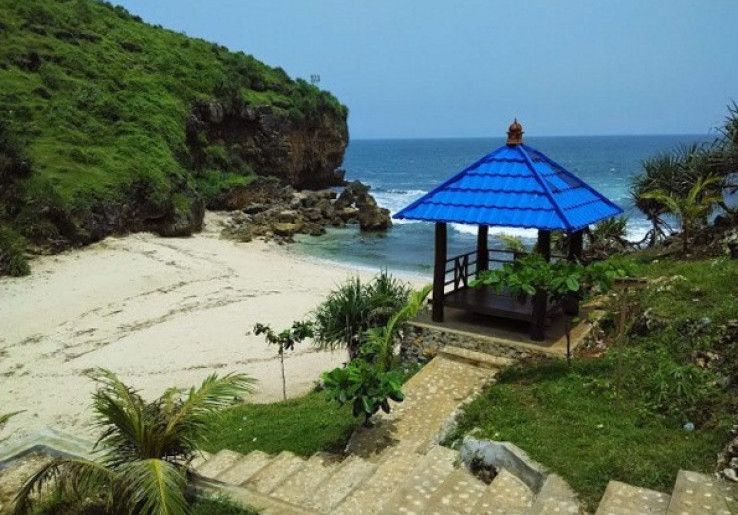 Pantai Ngedan Wisata Unik Gunungkidul Yogyakarta