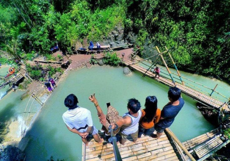 Kedung Pedut, Wisata Air Dua Warna di Kulonprogo