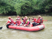 Sungai Ciliwung Destinasi Wisata Air Baru di Depok