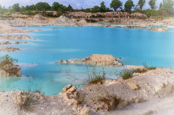 Danau Kaolin, Pesona Kawah Putihnya Belitung