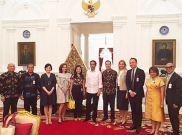 Bangga, Jokowi Memperkenalkan Seniman Muda Eko Nugroho