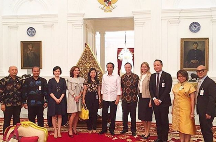 Bangga, Jokowi Memperkenalkan Seniman Muda Eko Nugroho