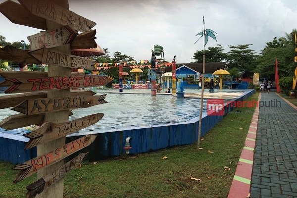 Puas Bermain Air di Kampoeng Aer Waterpark Pacitan