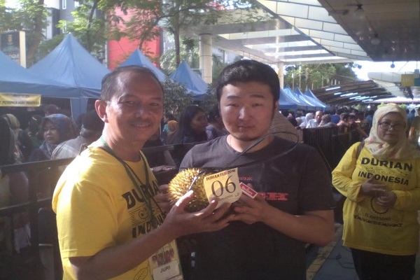 Menang Lomba, Durian Sirouf Dihargai  Rp1.350.000