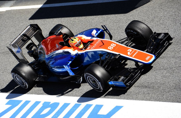 Rio Haryanto Lahap 38 Laps di Barcelona