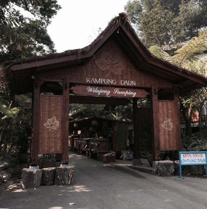 Kampung Daun, Kuliner Hits di Bandung
