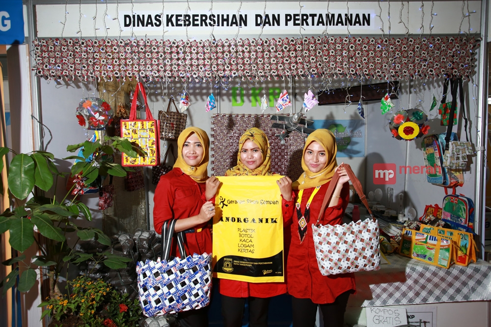 Industri Kreatif Olah Limbah dan Barang Bekas Jadi Cantik