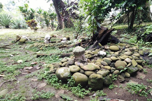Tiga Makam Keramat Tersembunyi di Kebun Raya Bogor