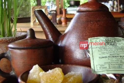 Wedang Uwuh Poci Tembi dari Tradisi Imogiri Jadi Minuman Spesial