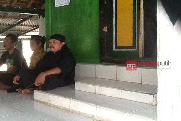 Setiap Bulan Peziarah Ini Kunjungi Makam Sunan Geseng