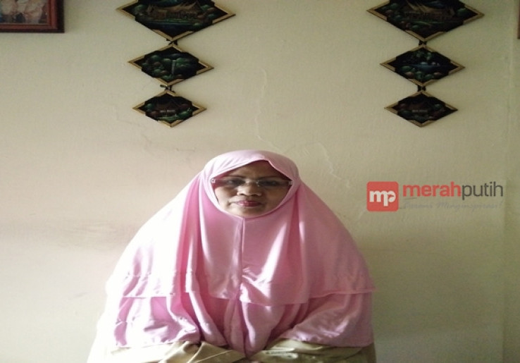Selain Orang Dewasa, Emak Nani Sering Melayani Anak Bayi