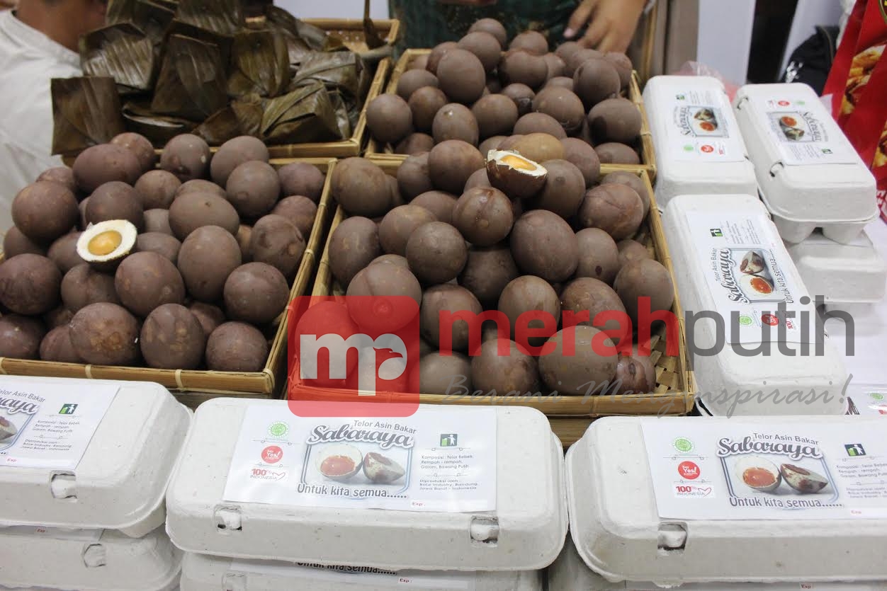 Yuk Cicipi Enaknya Telur Asin Bakar Sabaraya