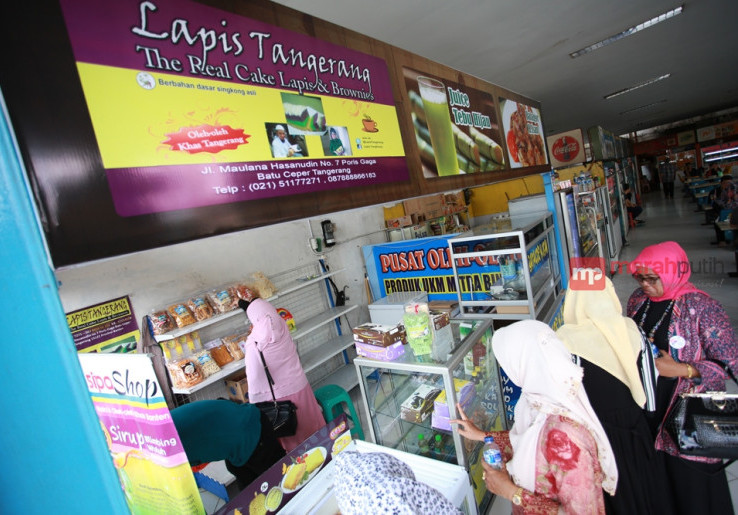 Kue Lapis Tangerang Diminati Pelbagai Kalangan sampai Luar Negeri