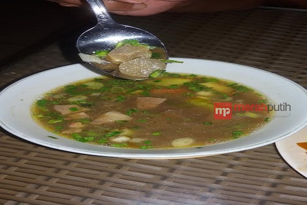 Gurihnya Kuliner Khas Cirebon, Empal Gentong dan Empal Asem