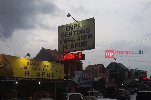Cerita Sedih Dibalik Kenikmatan Empal Gentong Haji  Apud