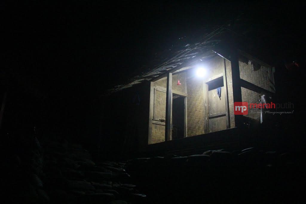 Alat Modern Serbu Kampung Baduy