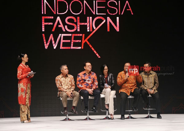 Pelaku Fashion Tanah Air Jangan Kalah Bersaing dengan Asing