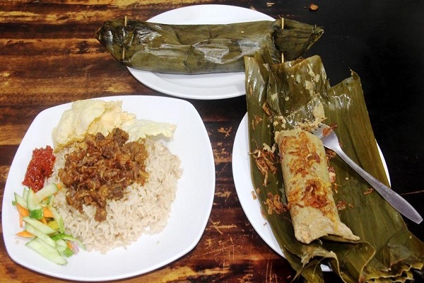 Nasi Gonjleng  dan  Sekilas Cerita Penamaannya