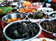 Cumi Masak Hitam Jadi Lauk Andalan Nasi Jamblang