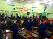 Nasi Jamblang Ibu Nur Awalnya Warung Kaki Lima