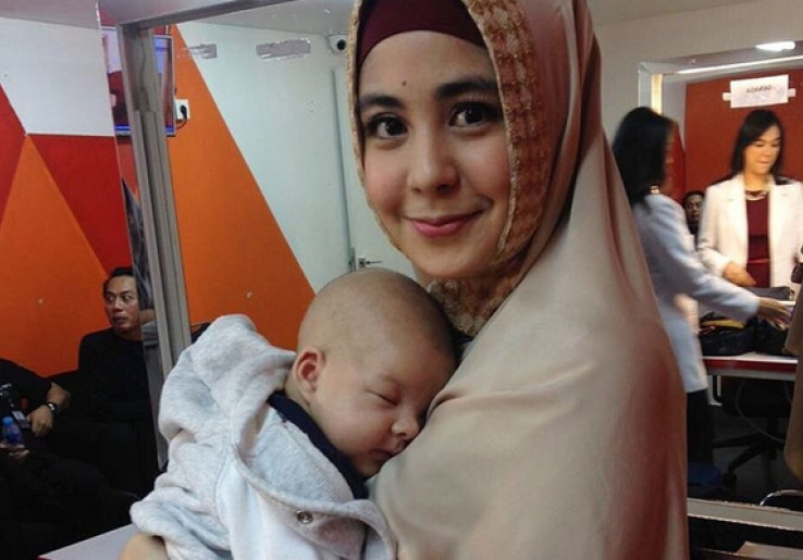Tak Ingin Ada Drama Lagi, Risty Tagor Izinkan Stuart Bertemu Anak