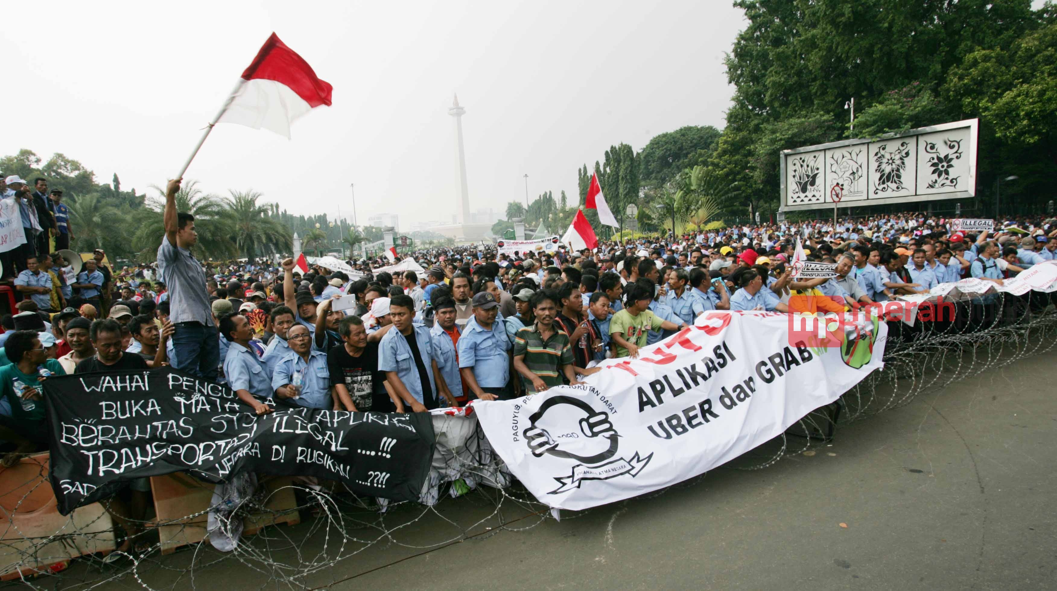 'Dosa-Dosa' Uber dan GrabCar Menurut Menteri Jonan