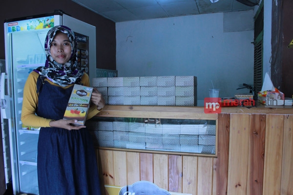 Mantan Karyawan Perusahaan Asing Sukses Berbisnis Kue Bolu Tape Tangerang