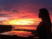 Bangga, Farah Quinn Bandingkan Keindahan Sunset di Uluwatu dan Arizona