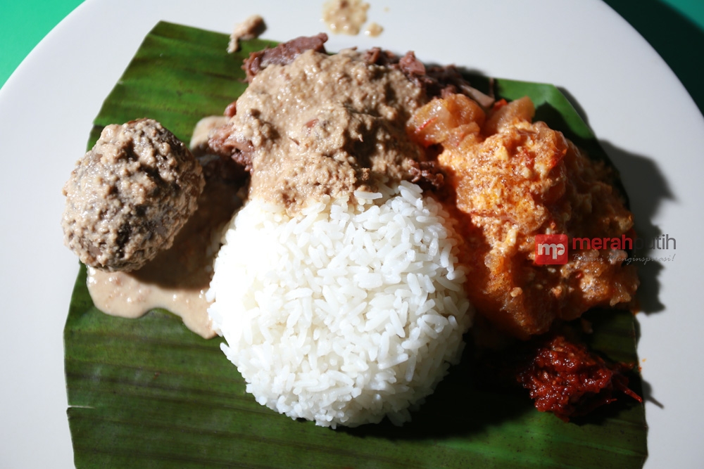 Mencicipi Lezatnya Tiga Varian Rasa Gudeg