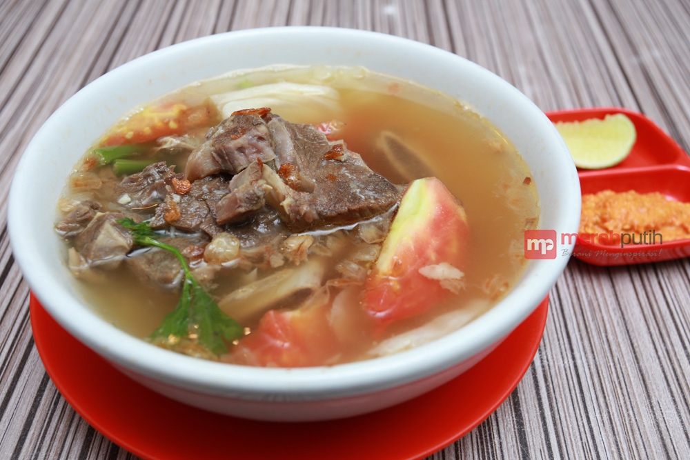 Icip-Icip Sop dan Iga Penyet di Warung Bu Kris