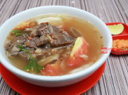 Icip-Icip Sop dan Iga Penyet di Warung Bu Kris