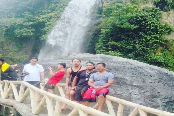 Curug Putri Pelangi Keindahan Tersembunyi di Bawah Ratusan Tangga