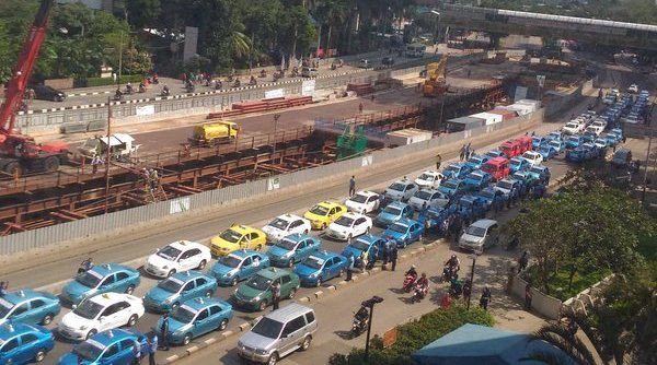 Mantap, Besok Gratis Naik Blue Bird!