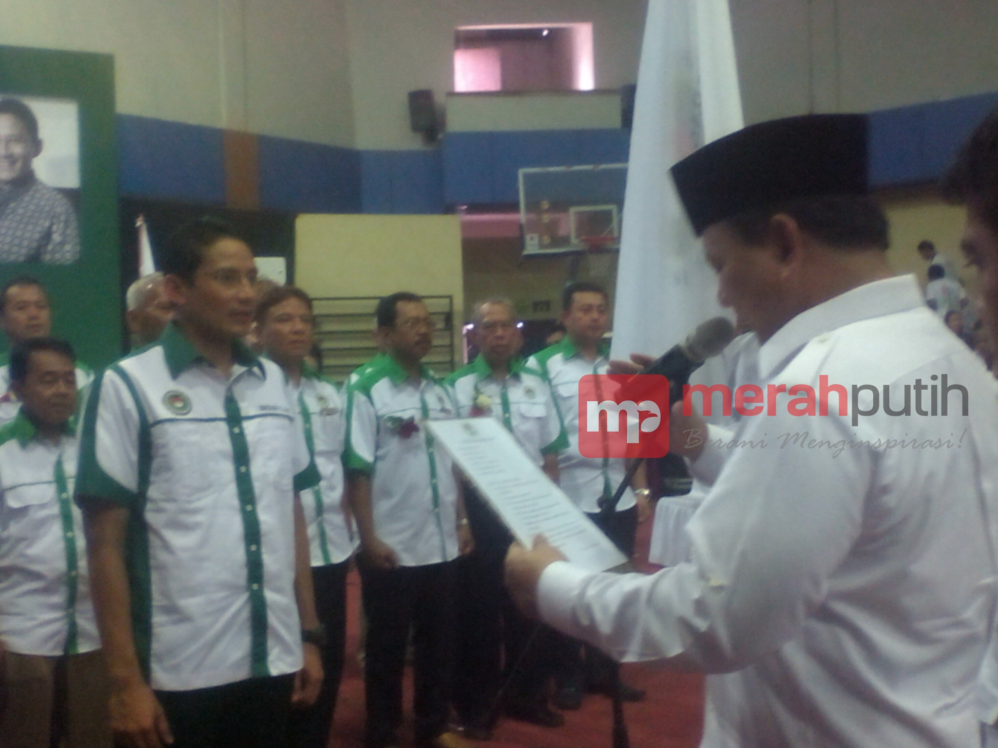 Sandiago Uno: Buwas Idola Saya