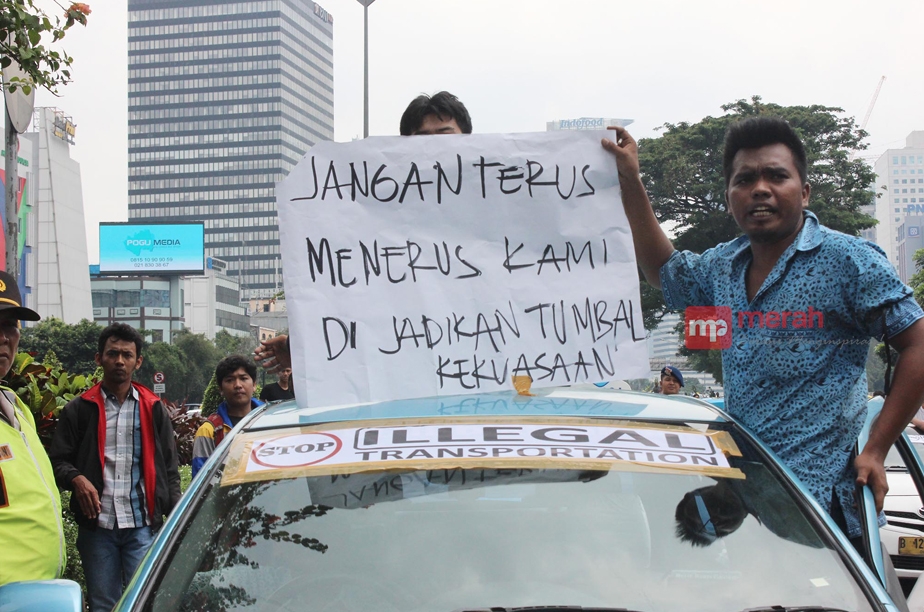 Adu Kuat Kapital dan Goreng Saham di Balik Demo Tolak Transportasi Online (1)