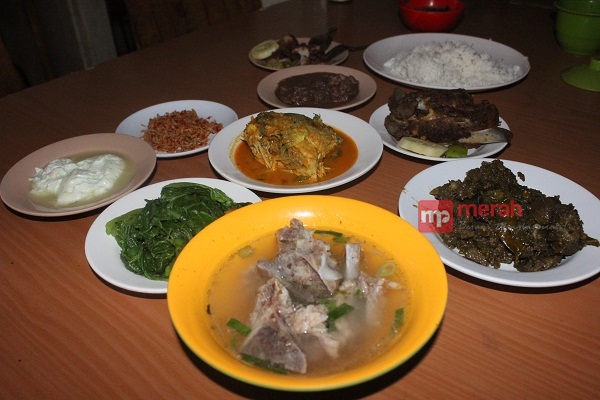 Menyantap Ikan Mas Na Niura Tanpa Dimasak