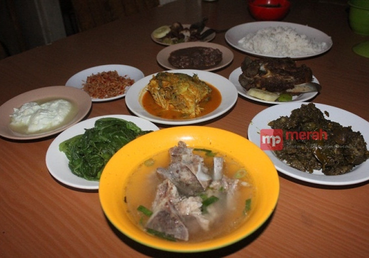 Menyantap Ikan Mas Na Niura Tanpa Dimasak