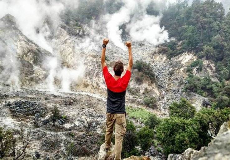 Liburan Seru ke Kawah Ratu Gunung Salak