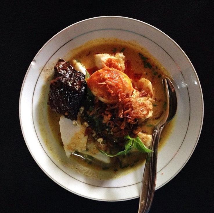 Menikmati Laksa Betawi di Setu Babakan