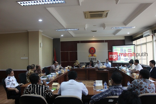 KPPU: Tarif Bawah Jadi Masalah Utama Taksi Konvensional
