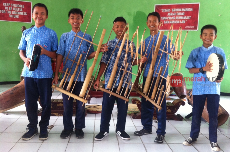 SMP N 3 Rangkasbitung Lestarikan Budaya Bangsa
