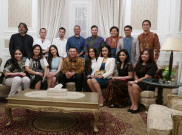 Serunya Makan Malam Ahok Bersama Artis Ibu Kota