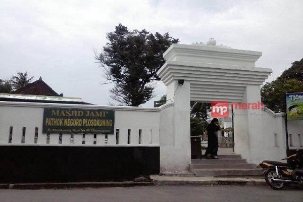 Perjalanan Sejarah Berdirinya Masjid Pathok Negoro Plosokuning