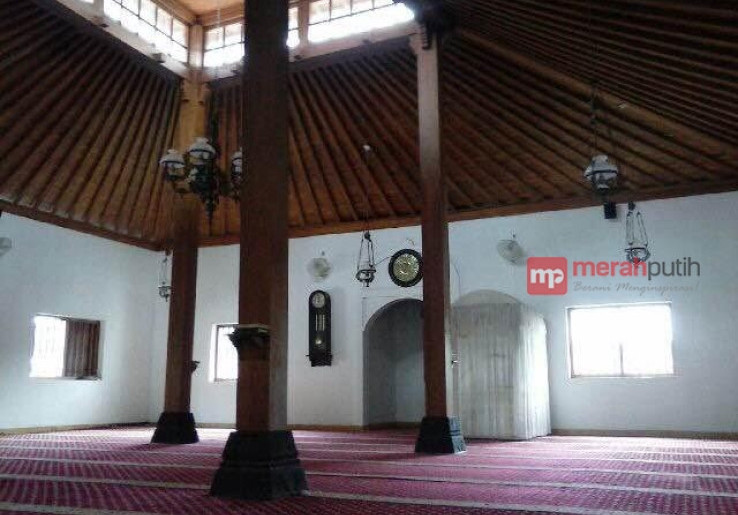 Masjid Patok Negoro Jadi Bangunan Bersejarah Destinasi Wisata Religi