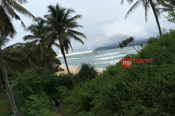 Indahnya Pantai Siwil Yang Belum Terjamah