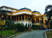 Maimun, Istana Megah dari Sumatra Utara